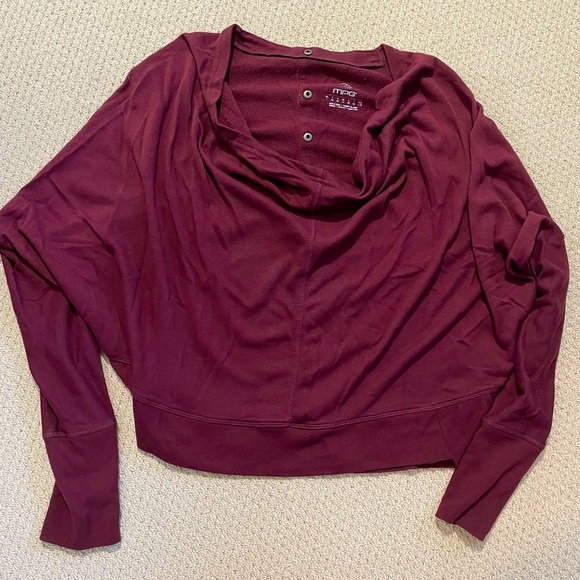 MPG exercise top (size large) - Picture 2 of 6